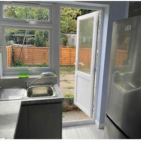 Lovely And Quiet 2 Bedroom Maisonette.Free Parking Londra Exterior foto